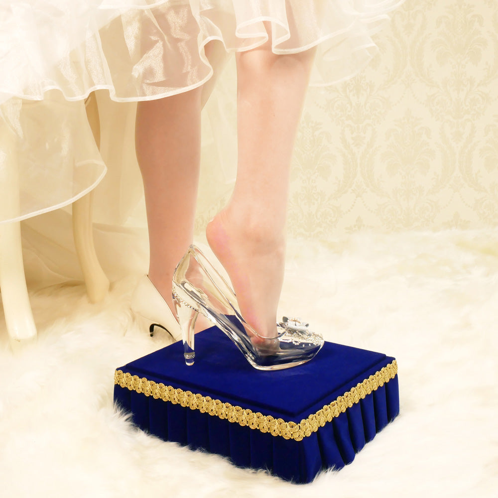 Wearable glass shoe decoration ribbon (right foot)